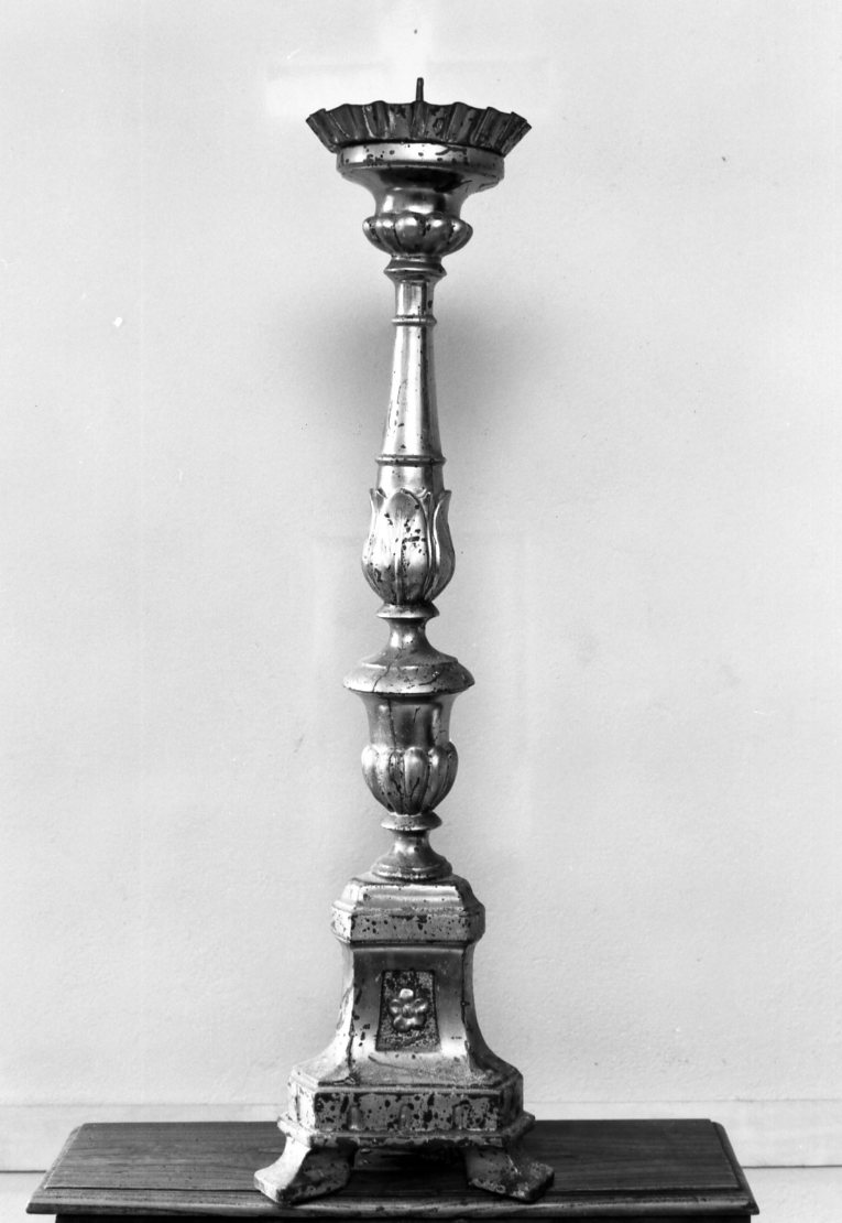 candeliere d'altare - manifattura romagnola (seconda metà sec. XVIII)
