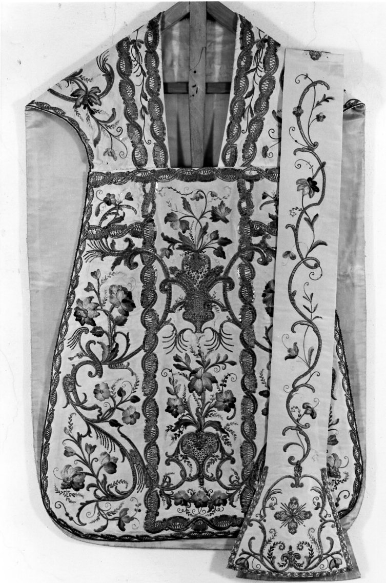 paramento liturgico, insieme - manifattura italiana (ultimo quarto sec. XIX)