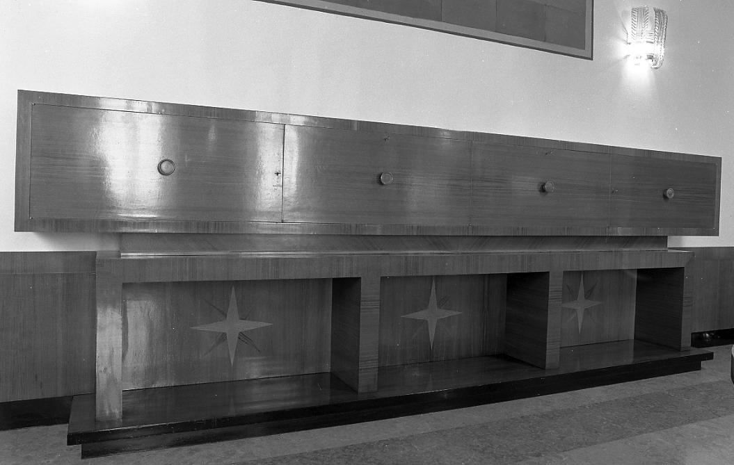 credenza a due corpi - manifattura emiliano-romagnola (sec. XX)