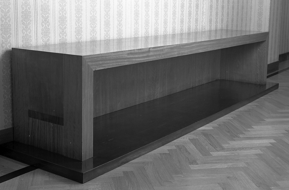 console - manifattura emiliano-romagnola (sec. XX)