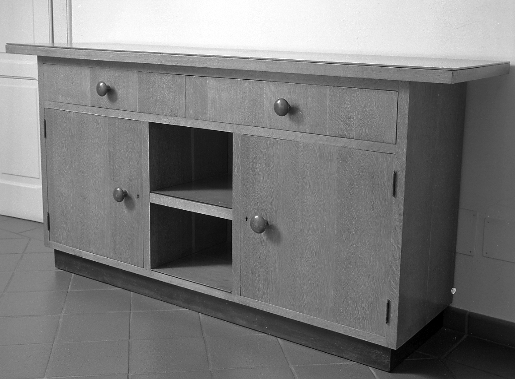 credenza - manifattura emiliano-romagnola (sec. XX)