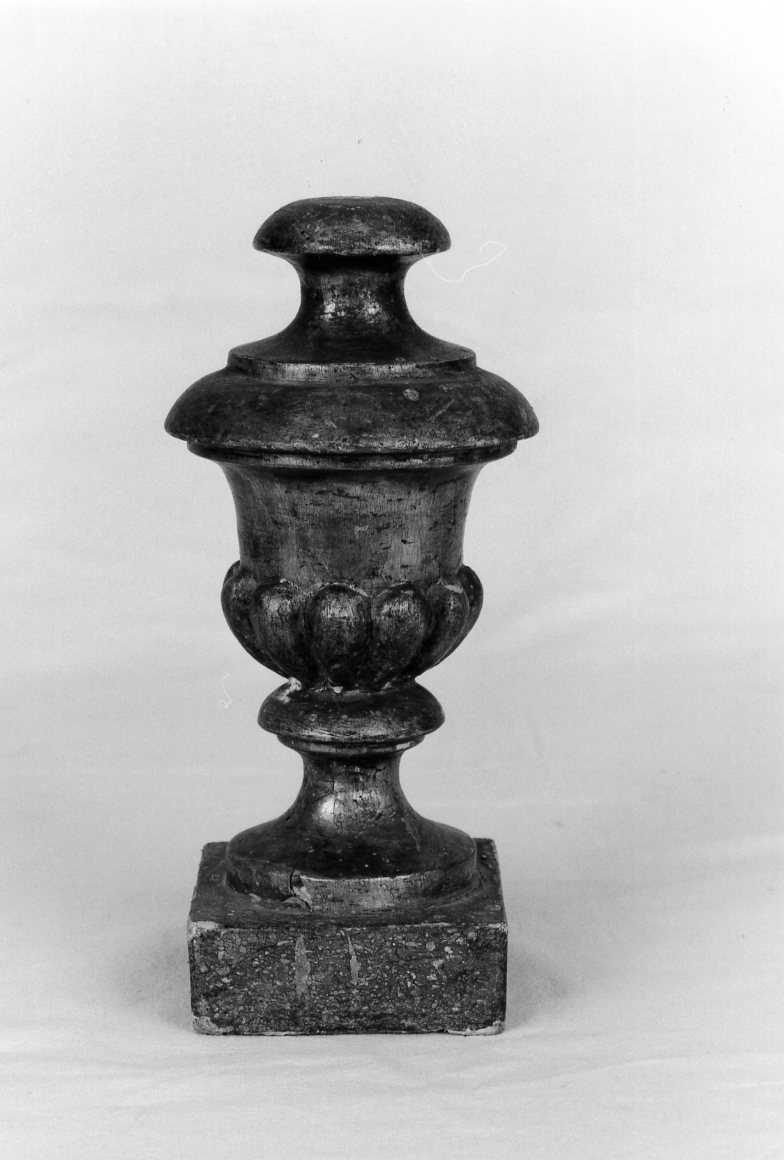 vaso d'altare - bottega faentina (primo quarto sec. XIX)