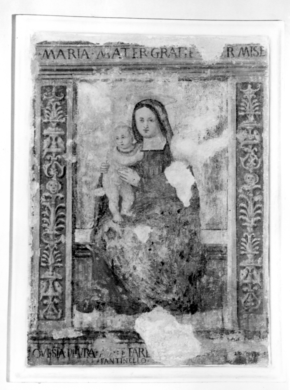 Madonna con Bambino/ motivi decorativi a candelabra (dipinto) - ambito tosco-romagnolo (sec. XVI)