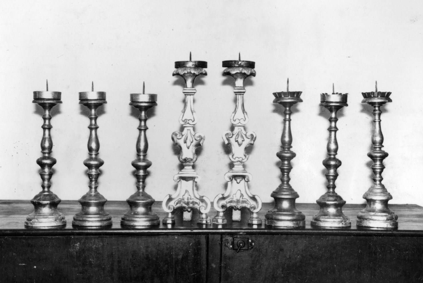 candeliere d'altare - produzione romagnola (sec. XVII)