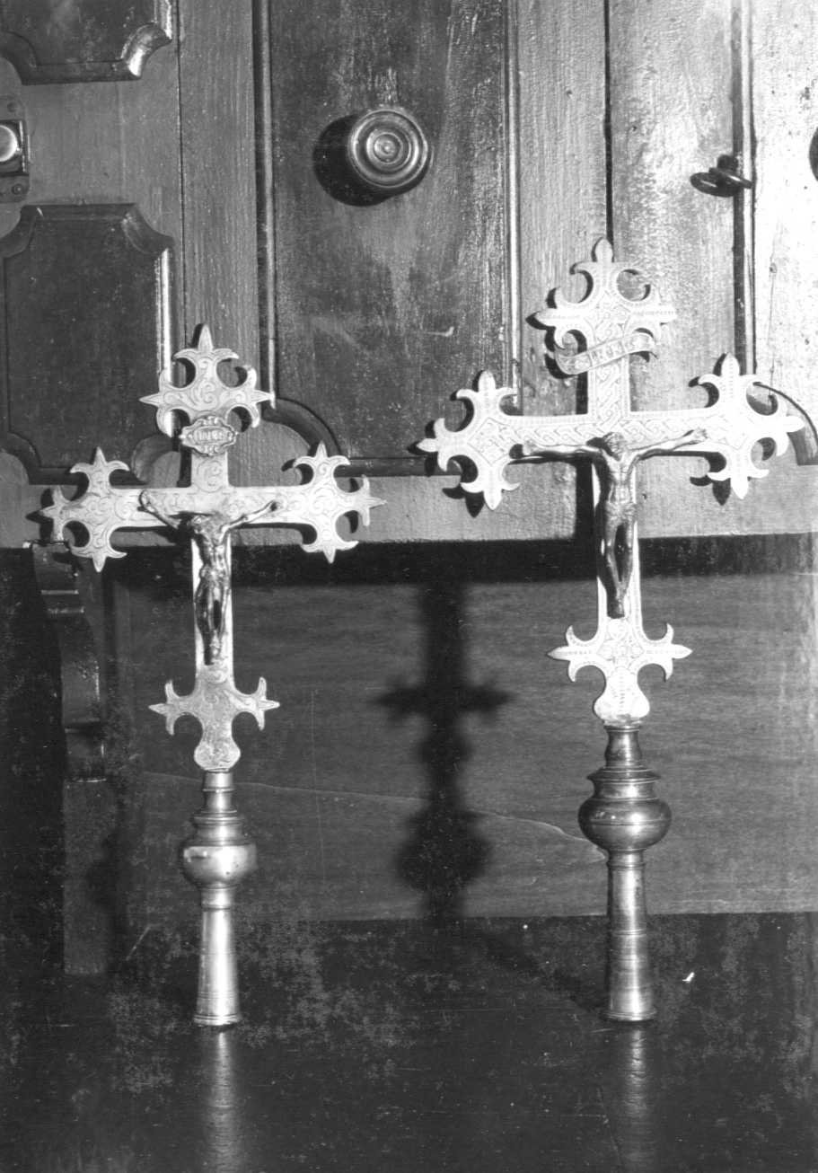 Cristo crocifisso (croce astile) - produzione romagnola (fine/inizio secc. XVI/ XVII)