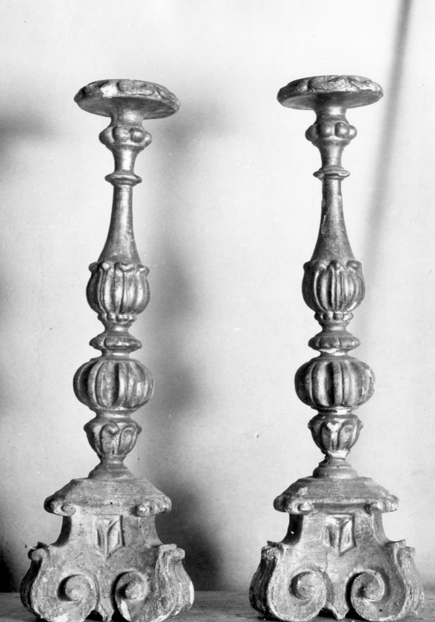 candeliere, elemento d'insieme - bottega emiliano-romagnola (fine/inizio secc. XVI/ XVII)