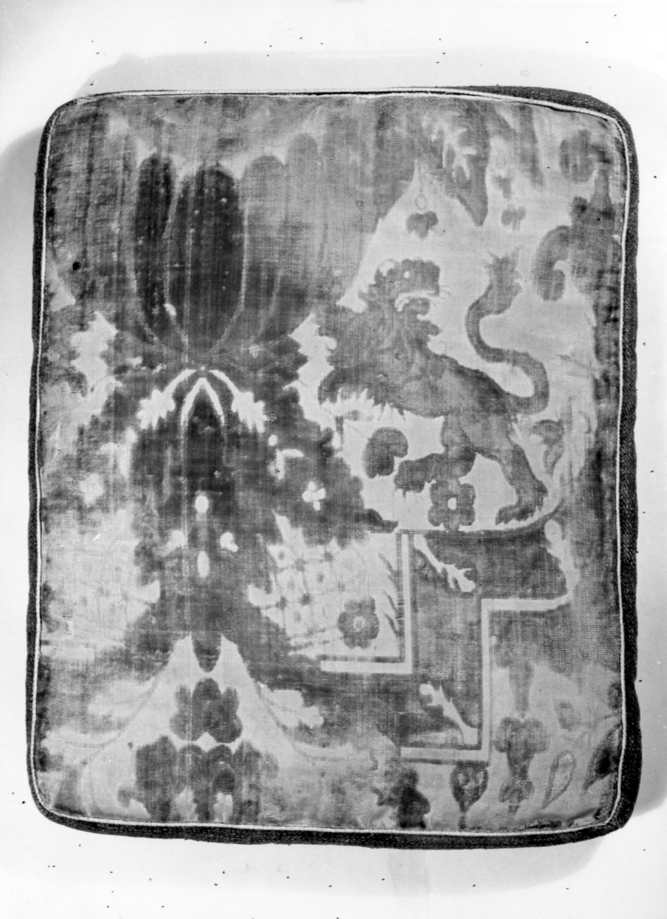 cuscino, frammento - manifattura lucchese (?), manifattura veneziana (?) (sec. XVI)