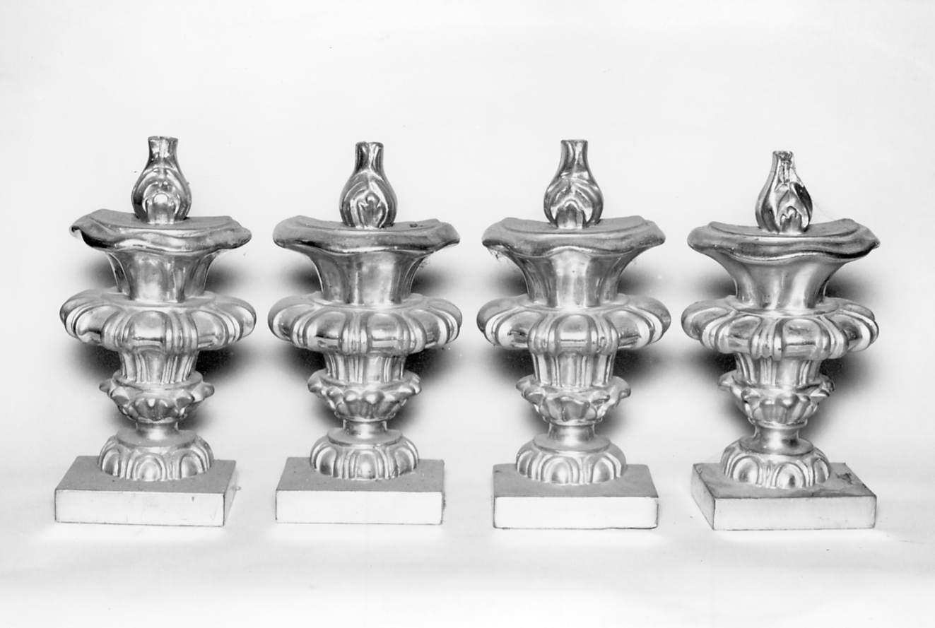 vaso d'altare con composizione floreale - bottega romagnola (sec. XVIII)