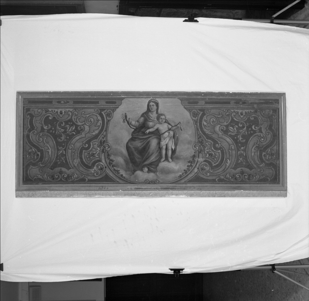 Madonna della Cintola, Madonna con Bambino (paliotto - a pannello piano, elemento d'insieme) - manifattura ferrarese (sec. XVII, sec. XIX)