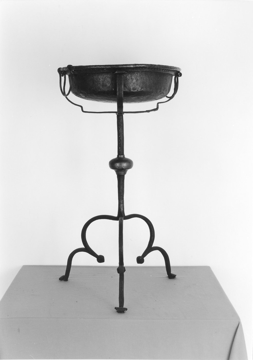 braciere - ambito faentino (prima metà sec. XVII)