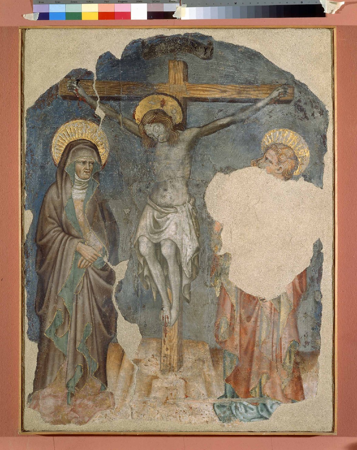 crocifissione di Cristo con la Madonna, San Giovanni Evangelista, Stephaton e Longino (dipinto murale) di Maestro di Casa Pendaglia (sec. XV)