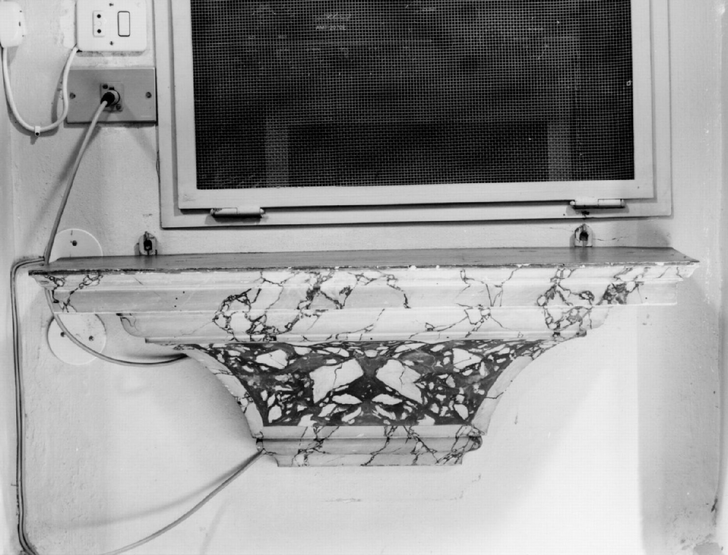 mensola - ambito faentino (metà sec. XIX)