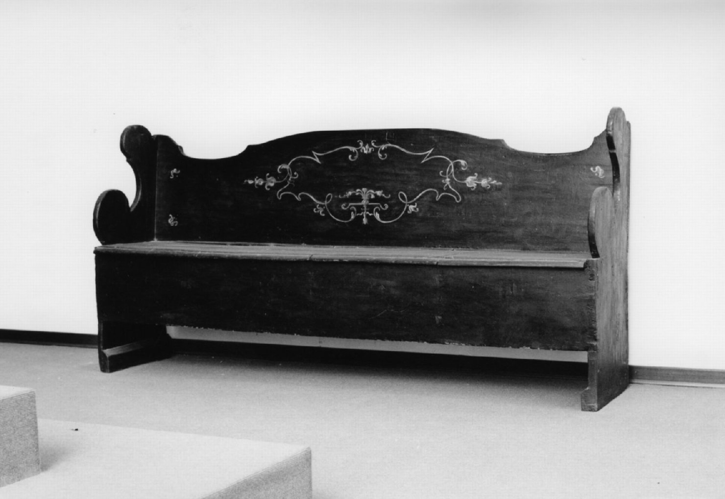 cassapanca - bottega romagnola (metà sec. XVIII)