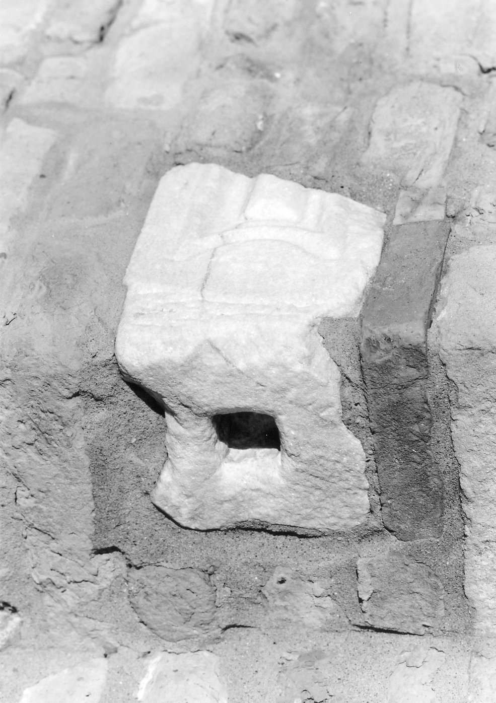 balaustro, frammento - bottega ravennate (secc. VIII/ IX)