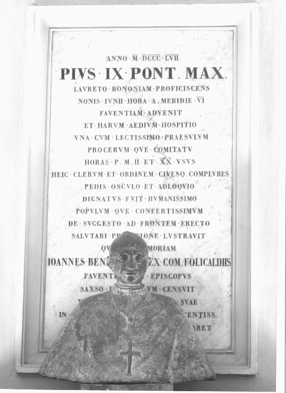 Lapide in ricordo della visita di Pio IX a Faenza (lapide commemorativa) - ambito faentino (sec. XIX)