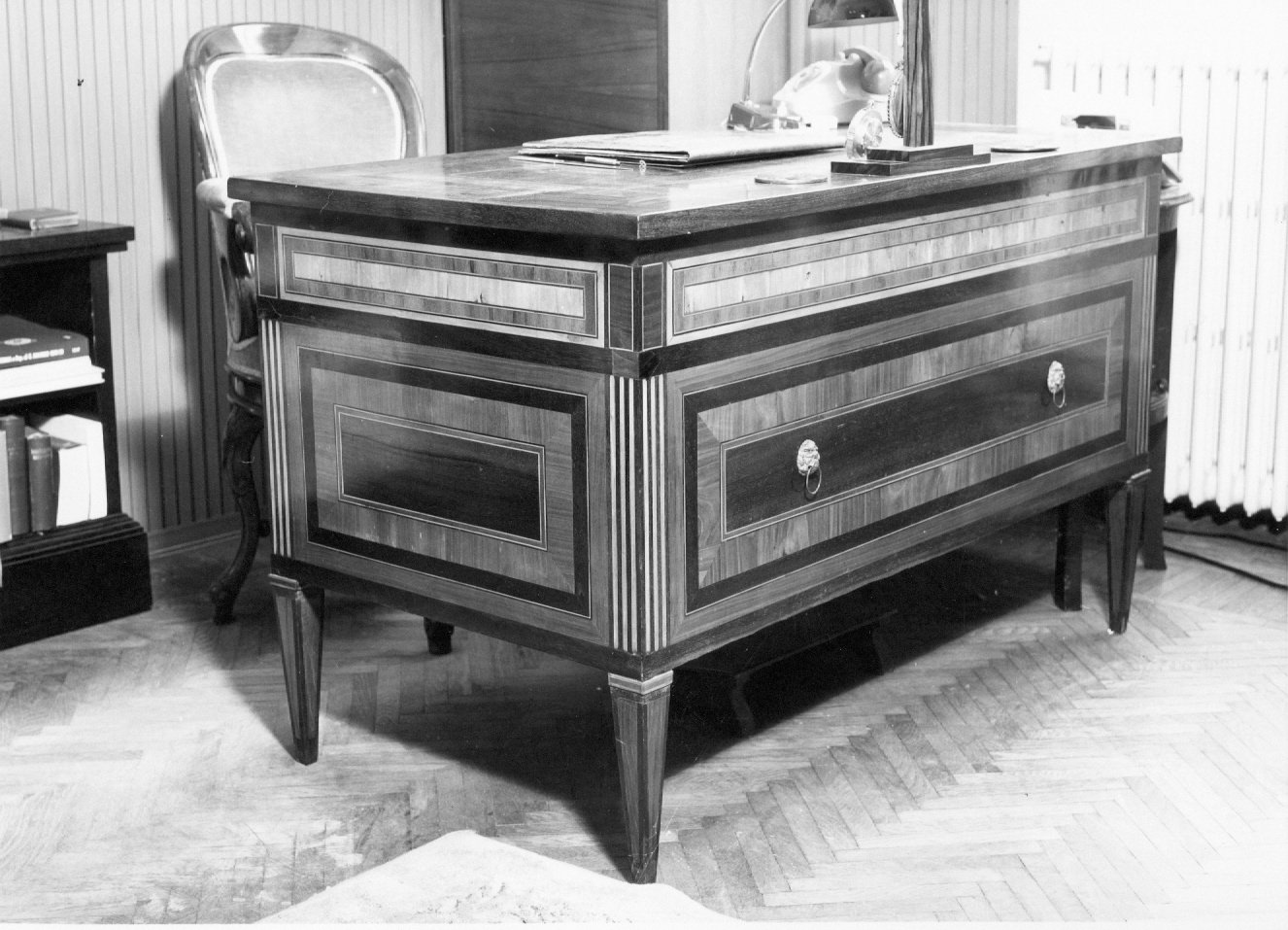 scrivania - ambito emiliano-romagnolo (sec. XVIII)