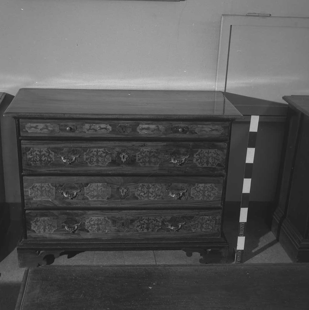 cassettone - bottega romagnola (sec. XVIII)