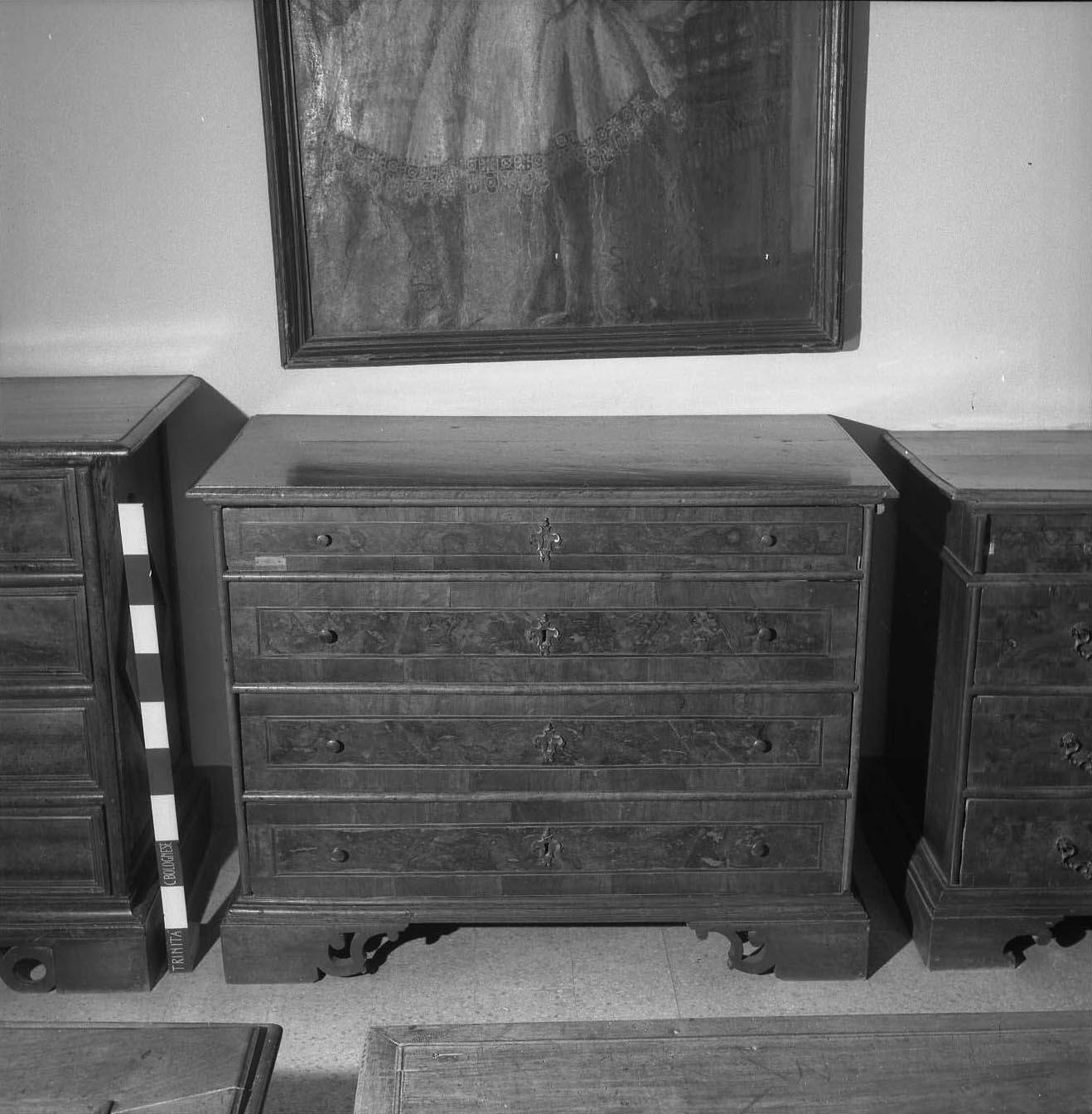 cassettone - bottega italiana (sec. XVIII)