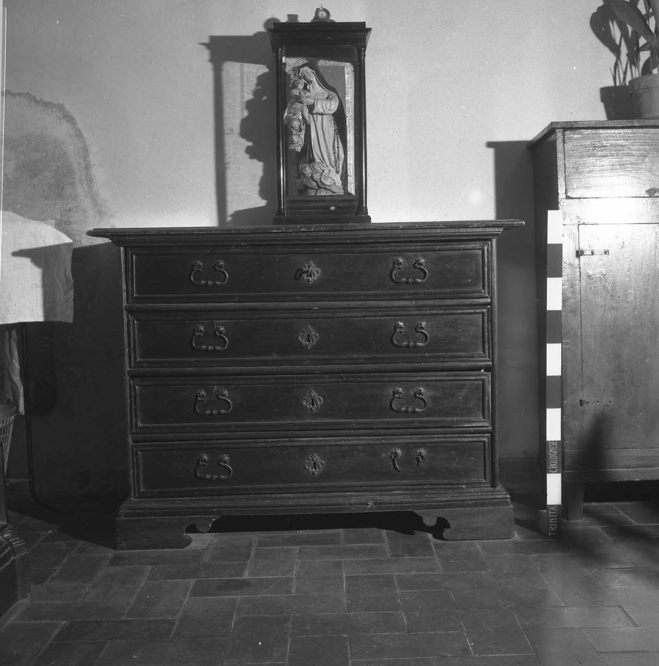 cassettone - bottega italiana (sec. XVII)