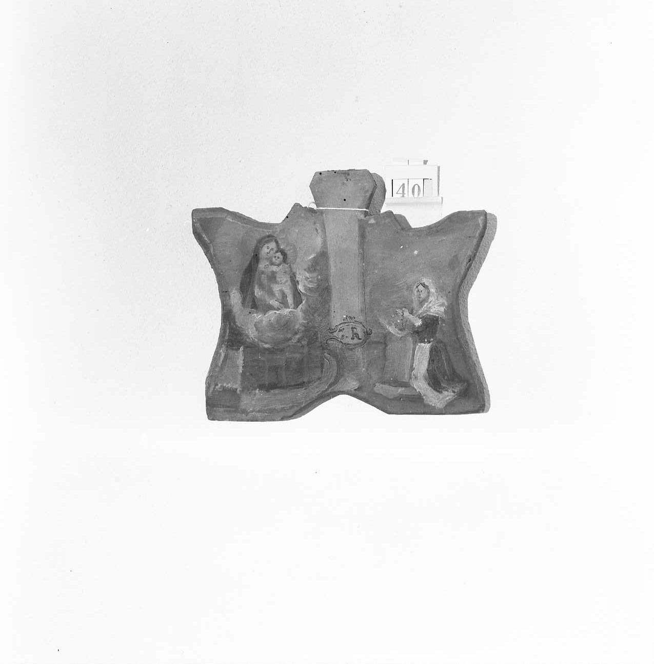 apparizione della Madonna con Bambino/ devoti in preghiera (ex voto) - ambito emiliano-romagnolo (sec. XVIII)