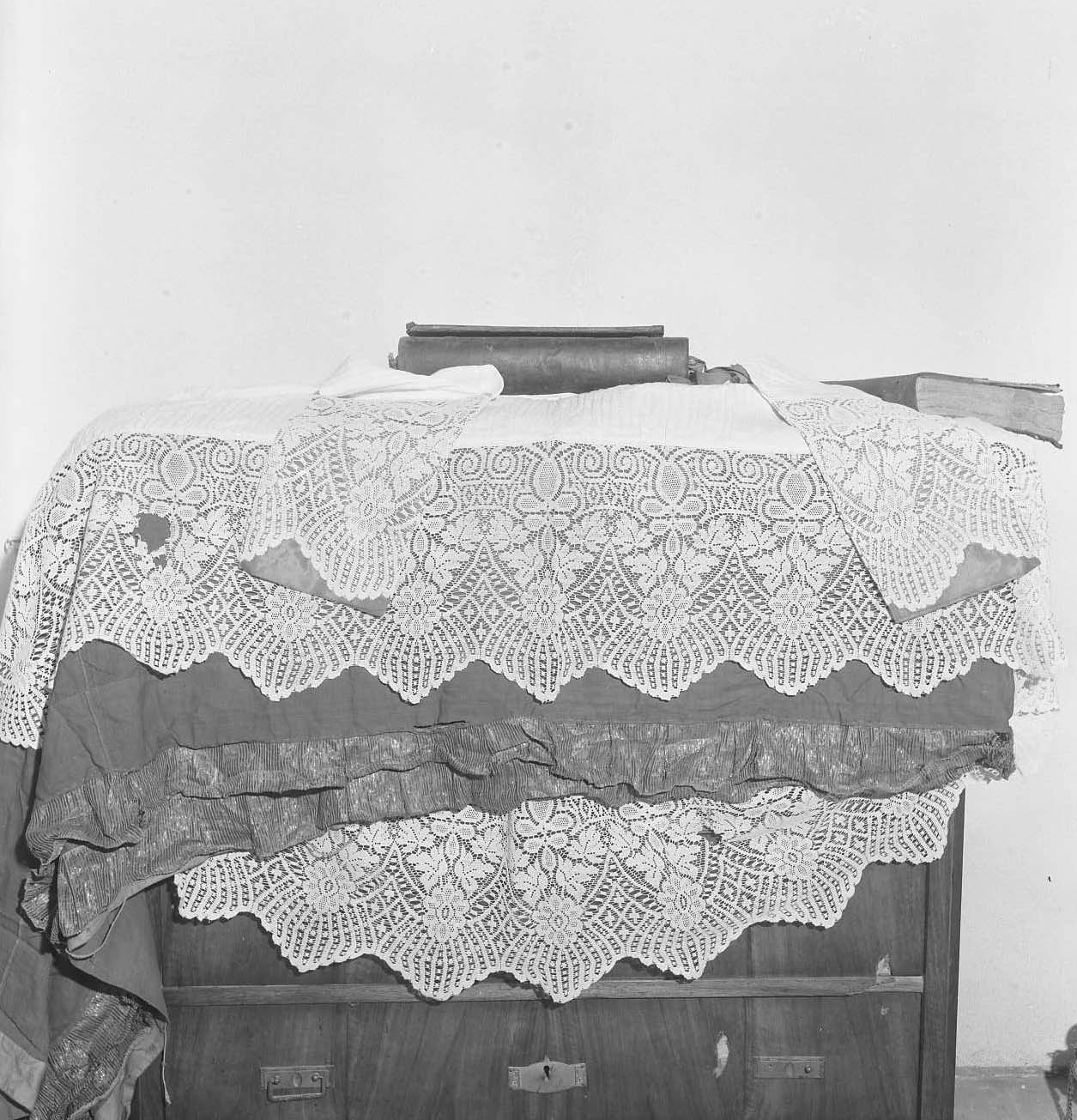 camice - manifattura italiana (sec. XIX)