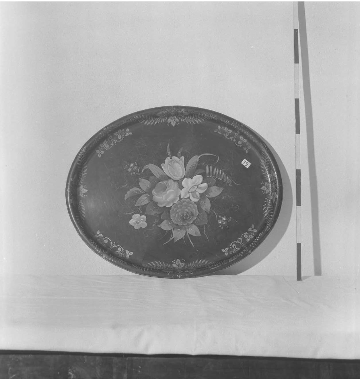 vassoio - bottega faentina (sec. XIX)