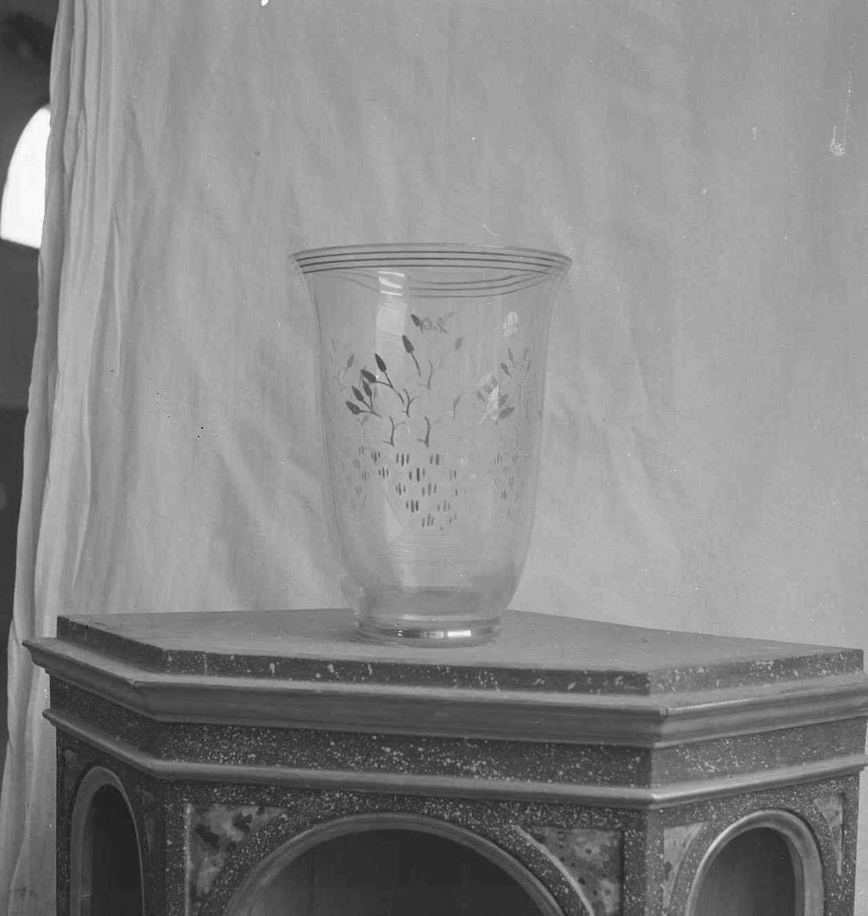 vaso da fiori - bottega faentina (inizio sec. XX)