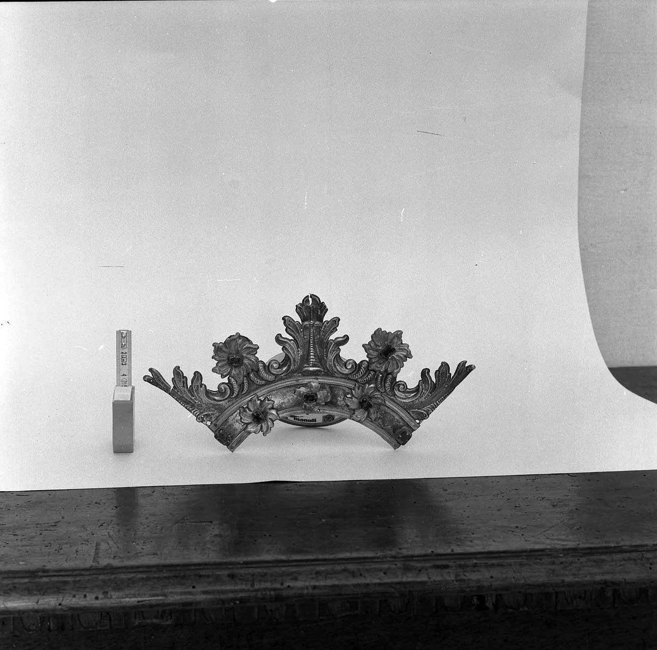 corona - bottega italiana (sec. XVIII)