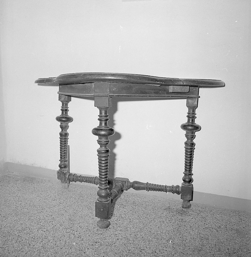 tavolino - bottega romagnola (secc. XVII/ XVIII)