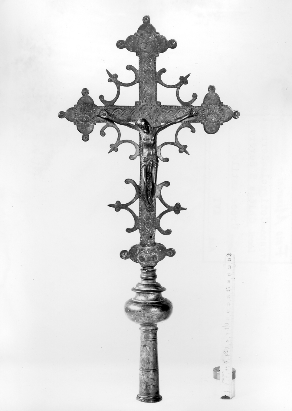 croce astile - bottega italiana (sec. XVI)