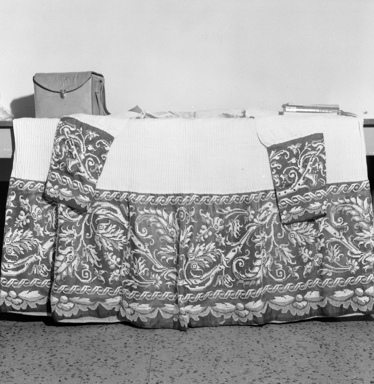 camice - manifattura italiana (fine sec. XVIII)