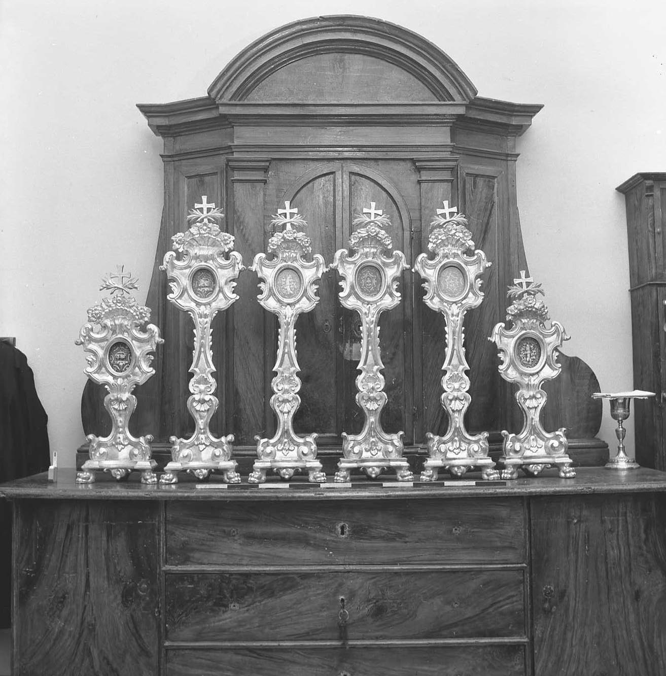 reliquiario - a ostensorio, serie - bottega italiana (sec. XVIII)