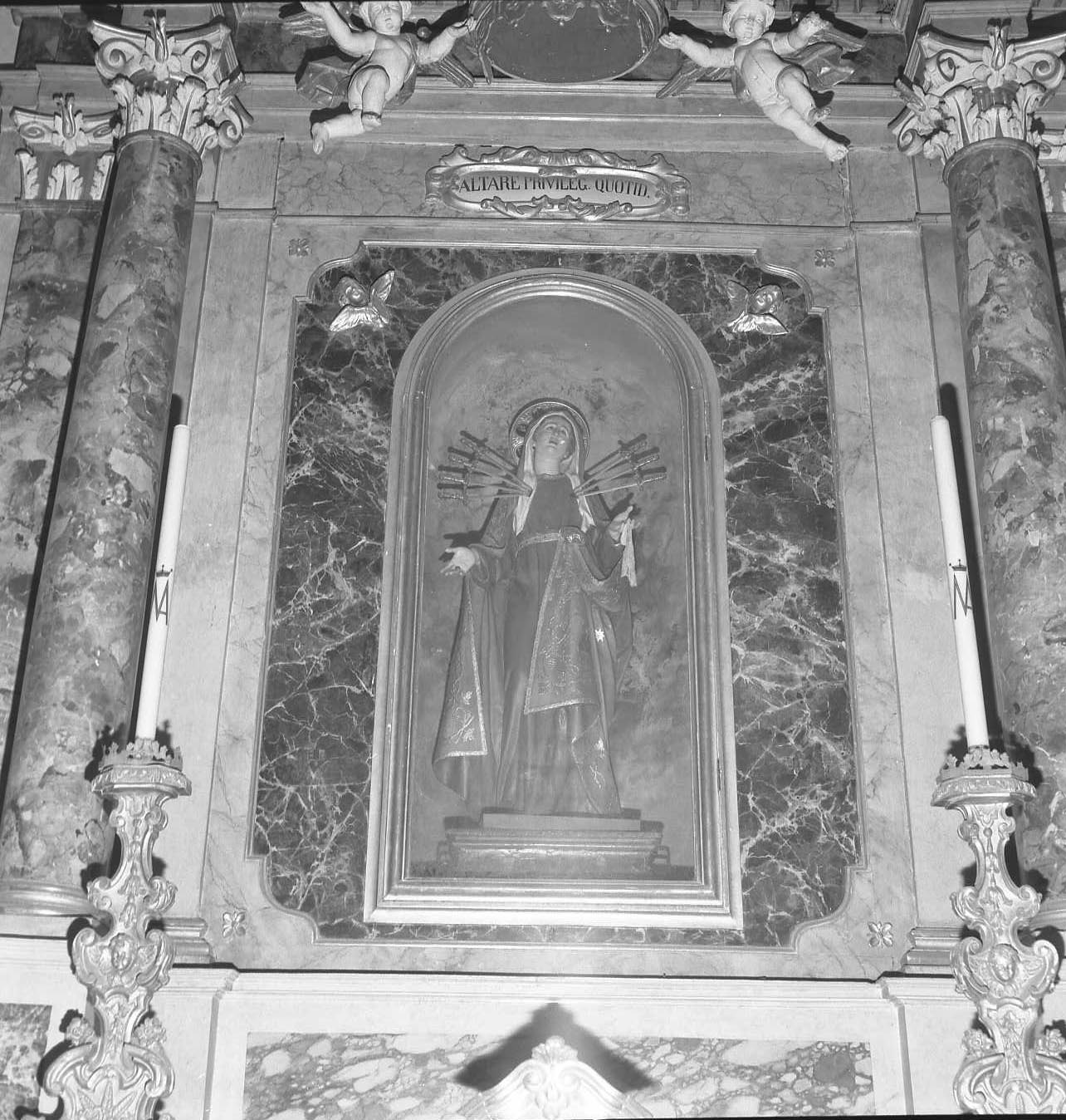 Madonna addolorata (scultura) di Paganelli Giuseppe (sec. XVIII, sec. XIX, sec. XX)