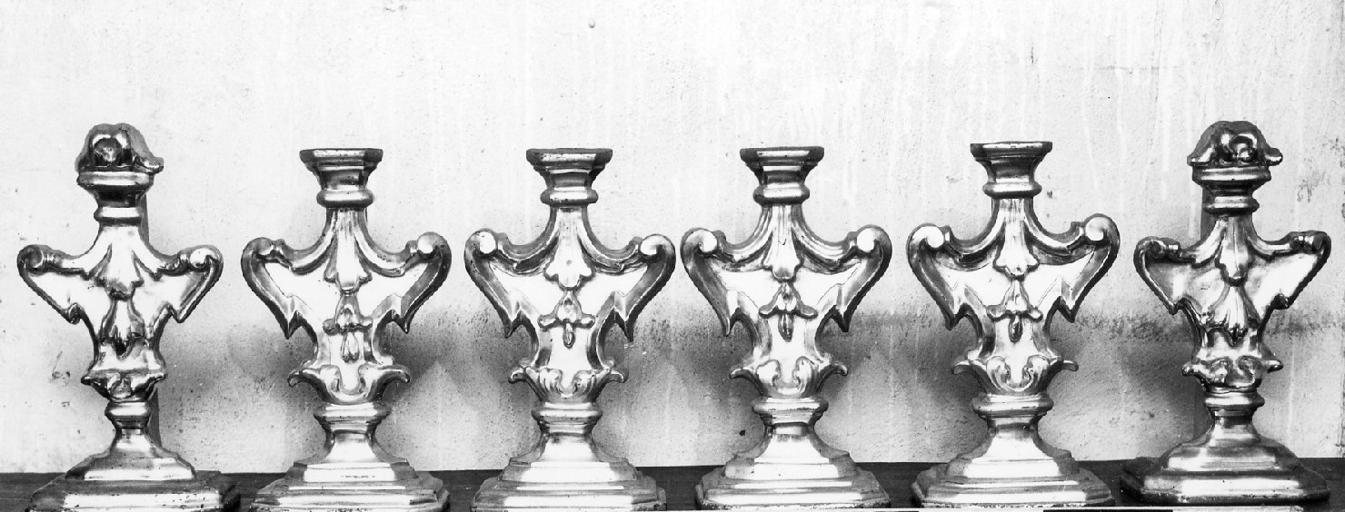 vaso d'altare con composizione floreale - ambito emiliano-romagnolo (?) (sec. XVIII)