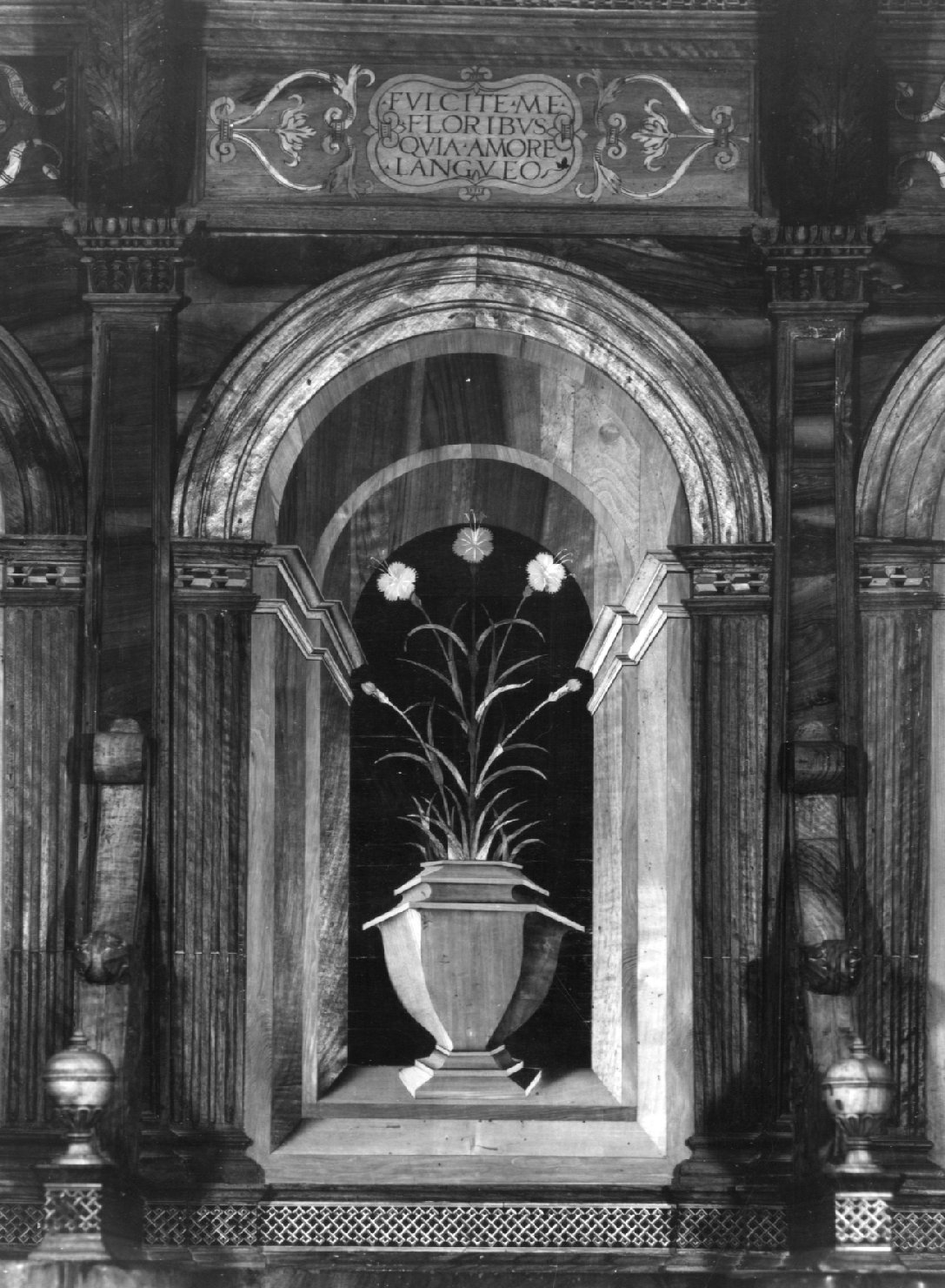 vaso di fiori (decorazione a intarsio, elemento d'insieme) di De Marchi Biagio (sec. XVI)