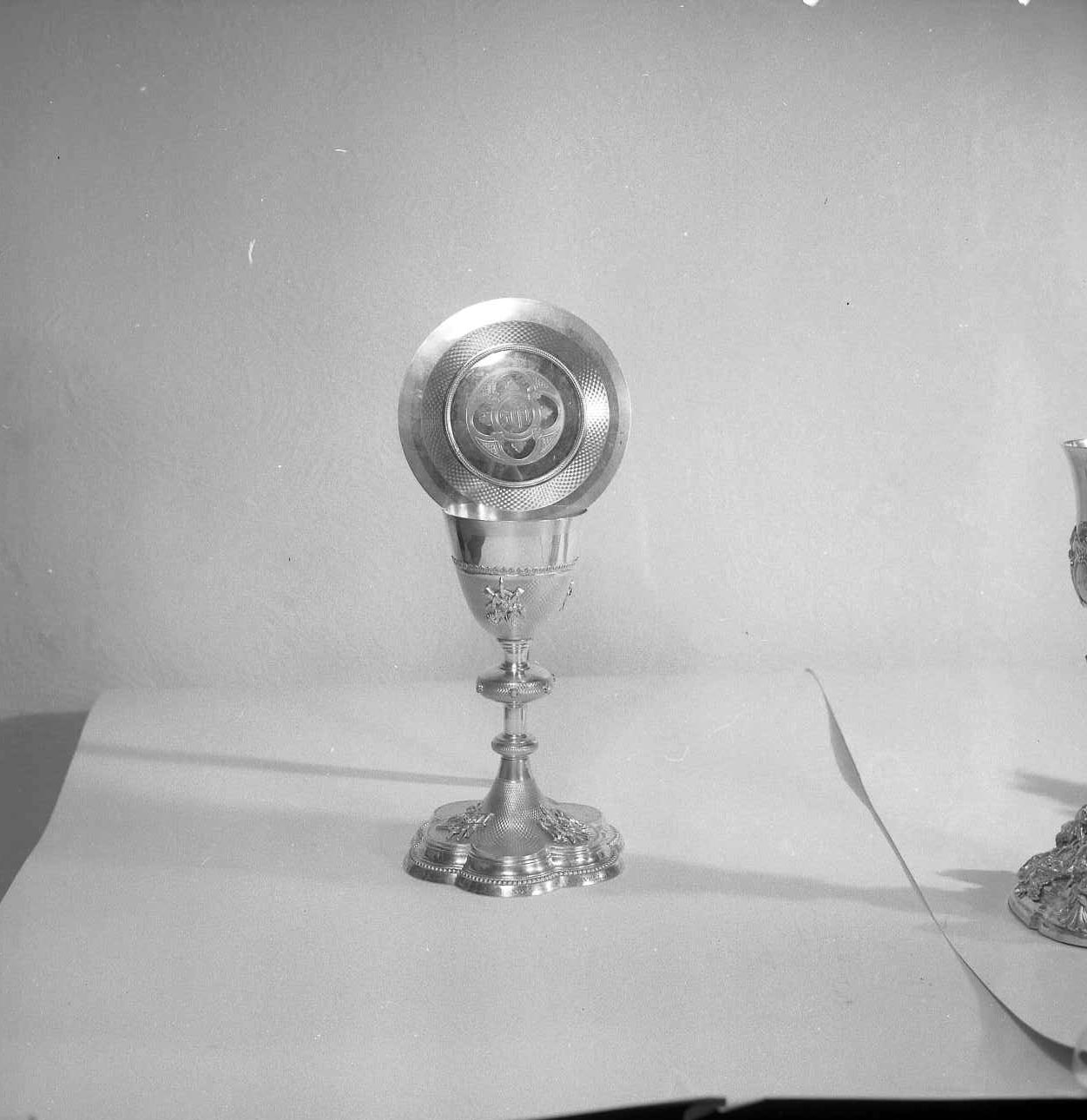 calice - bottega belga (sec. XIX)