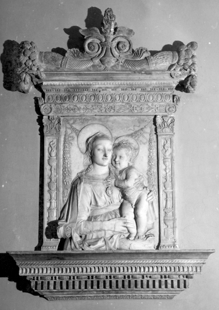 Madonna con Bambino/ candelabre/ cornucopie (scultura) di Desiderio da Settignano (attribuito), Ferrucci Francesco di Simone (attribuito) (sec. XV)