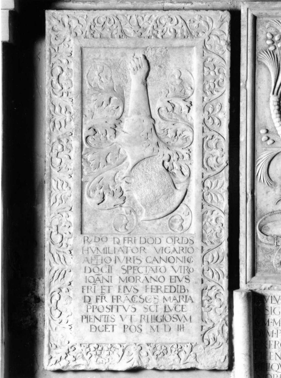 lapide tombale - bottega modenese (sec. XVI)