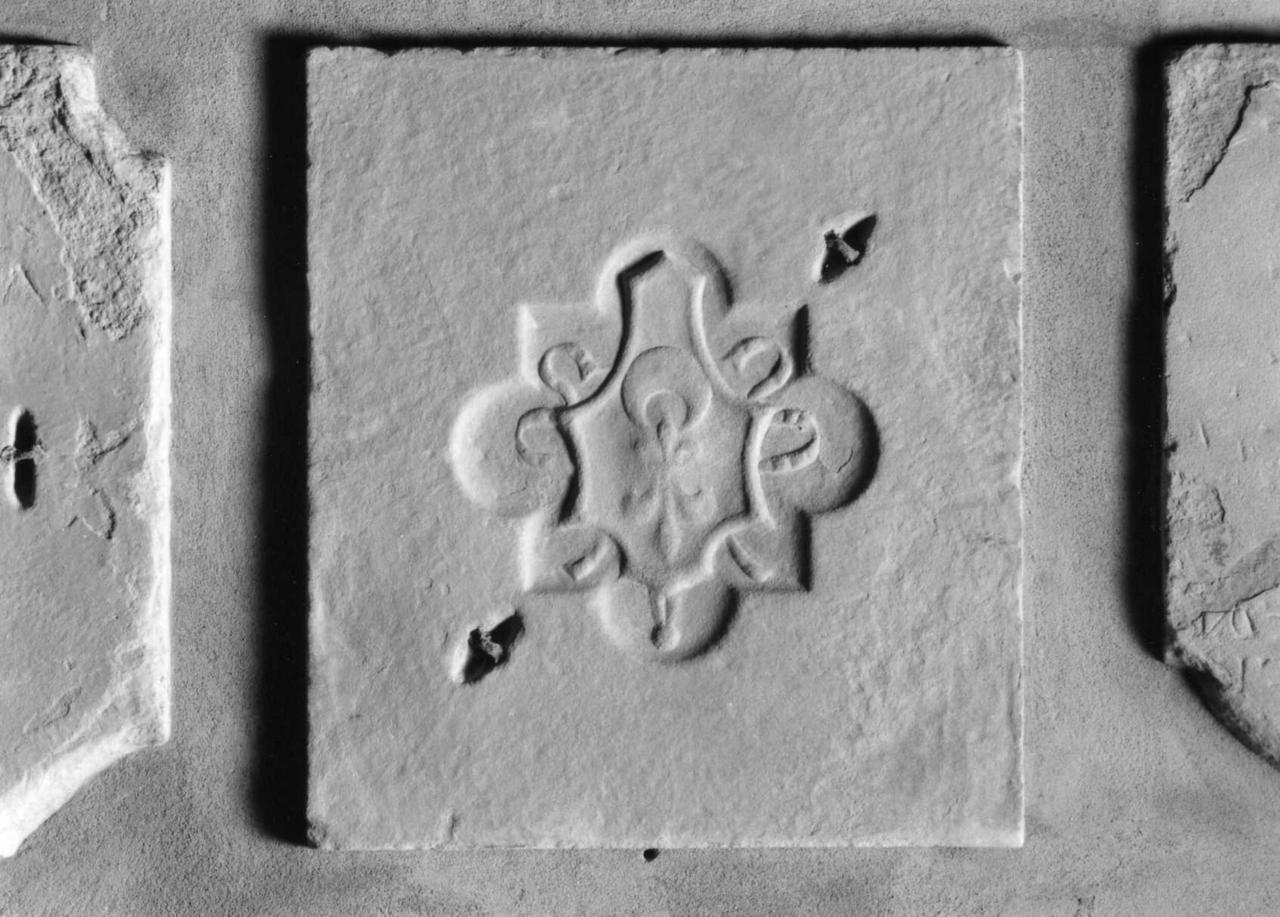 lapide tombale - bottega modenese (sec. XV)