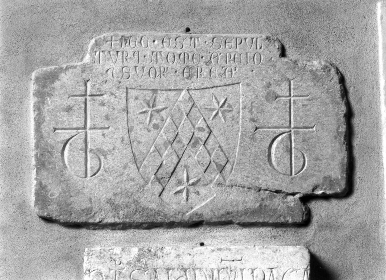 lapide tombale - bottega reggiana (?) (sec. XV)