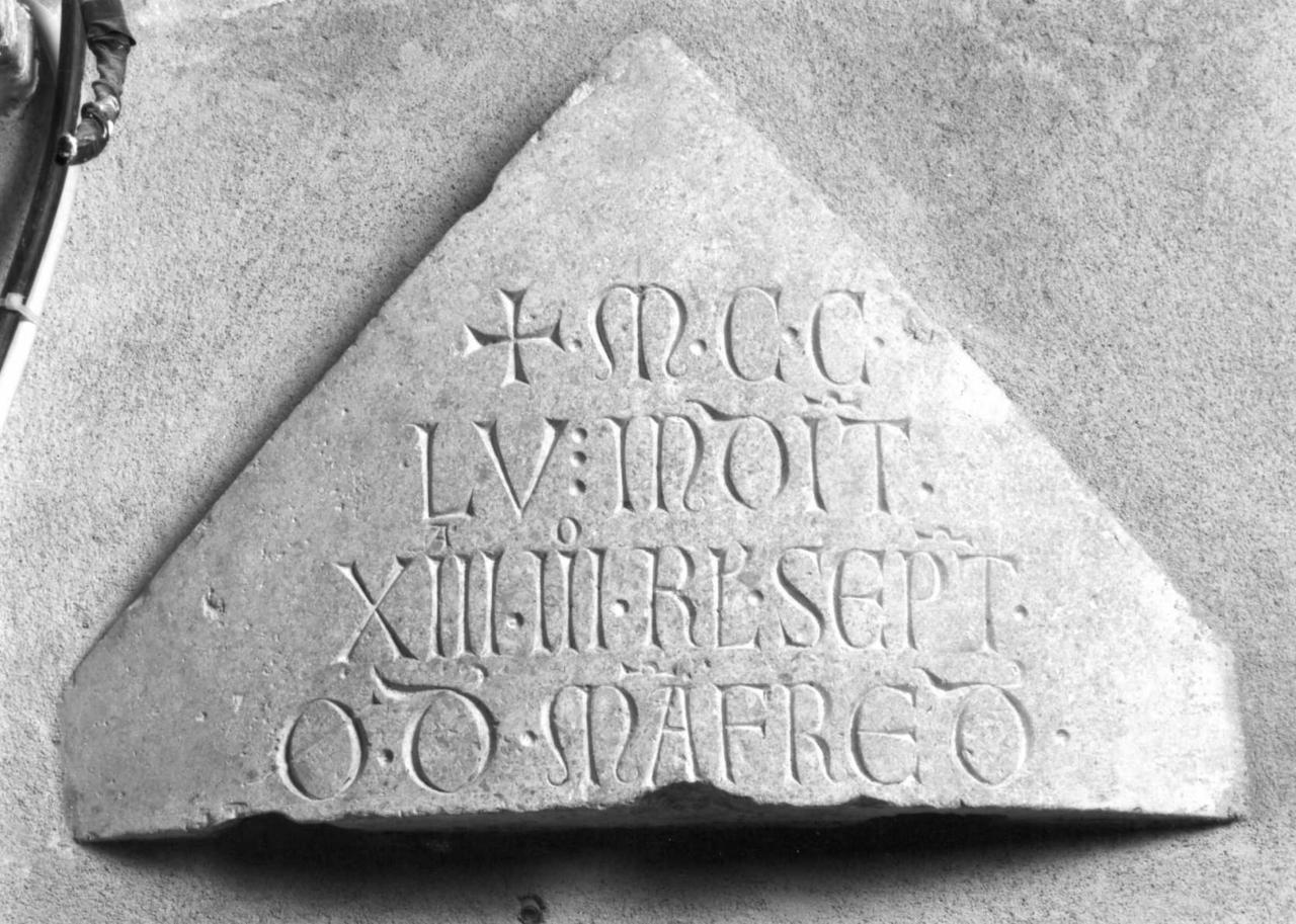 lapide tombale - bottega modenese (sec. XIII)