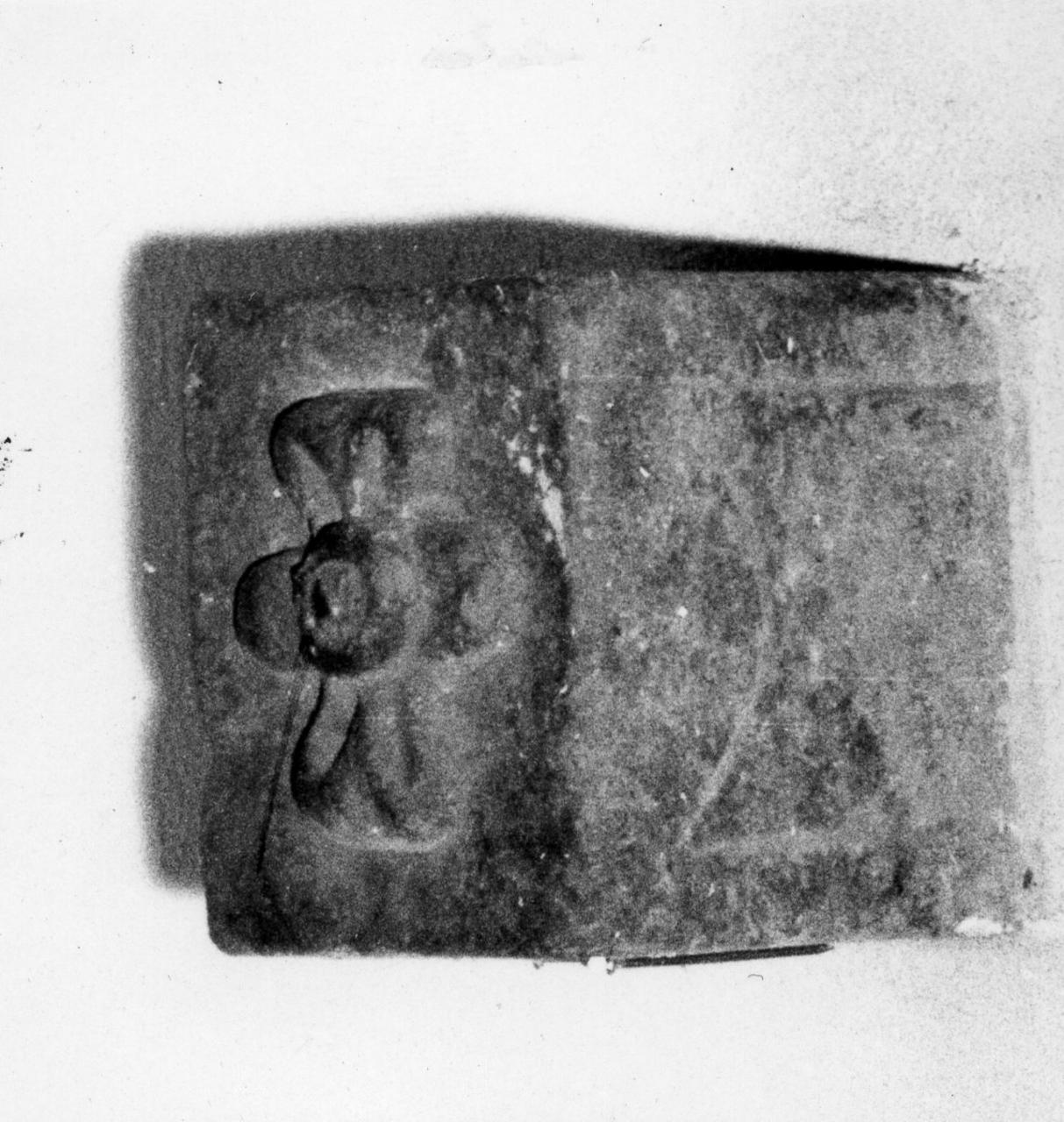 decorazione, frammento - bottega tosco-emiliana (secc. XVI/ XVII)