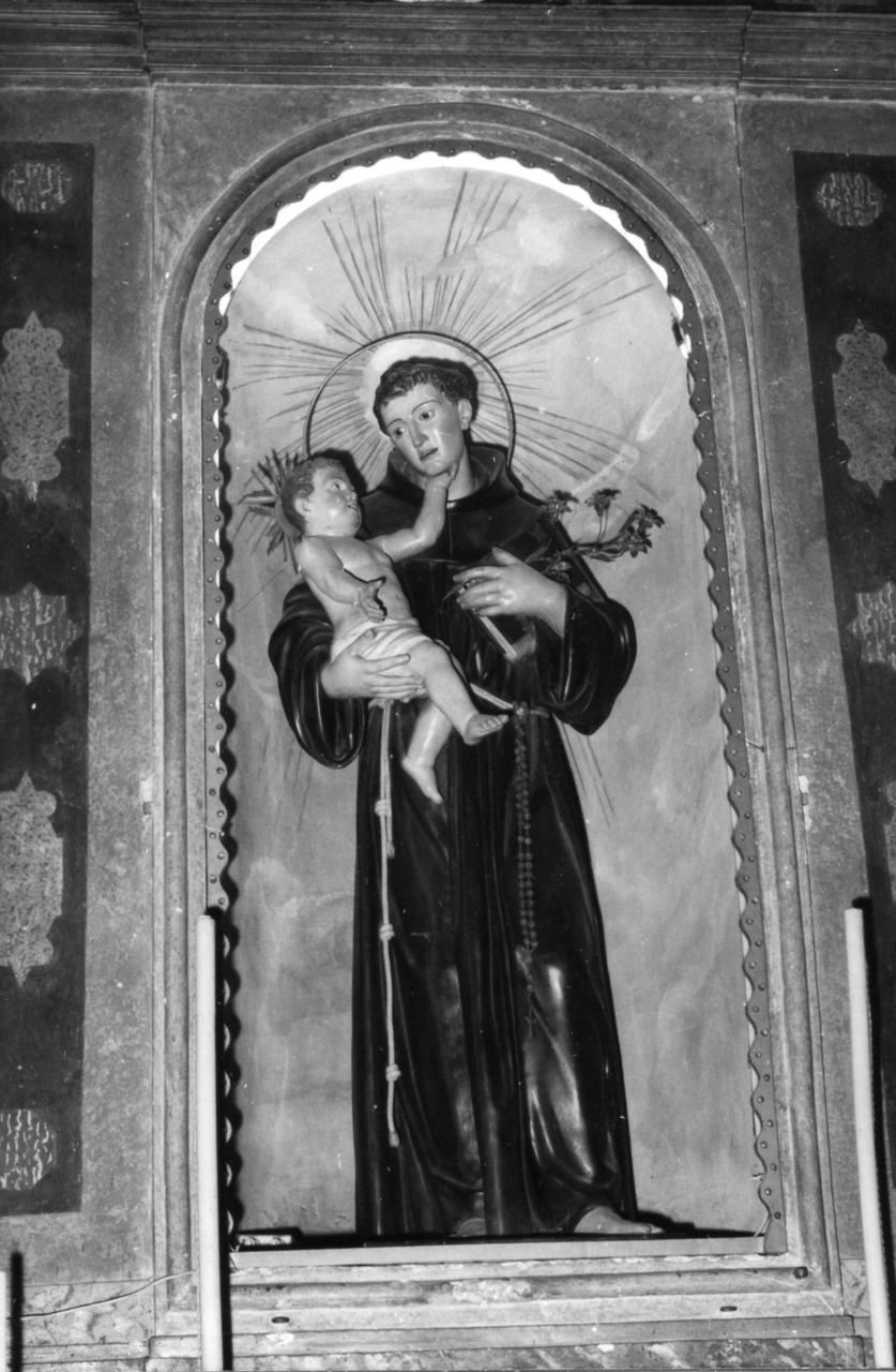 Sant'Antonio da Padova con il bambino (statua) di Ballanti Graziani Giovanni Battista (sec. XIX)