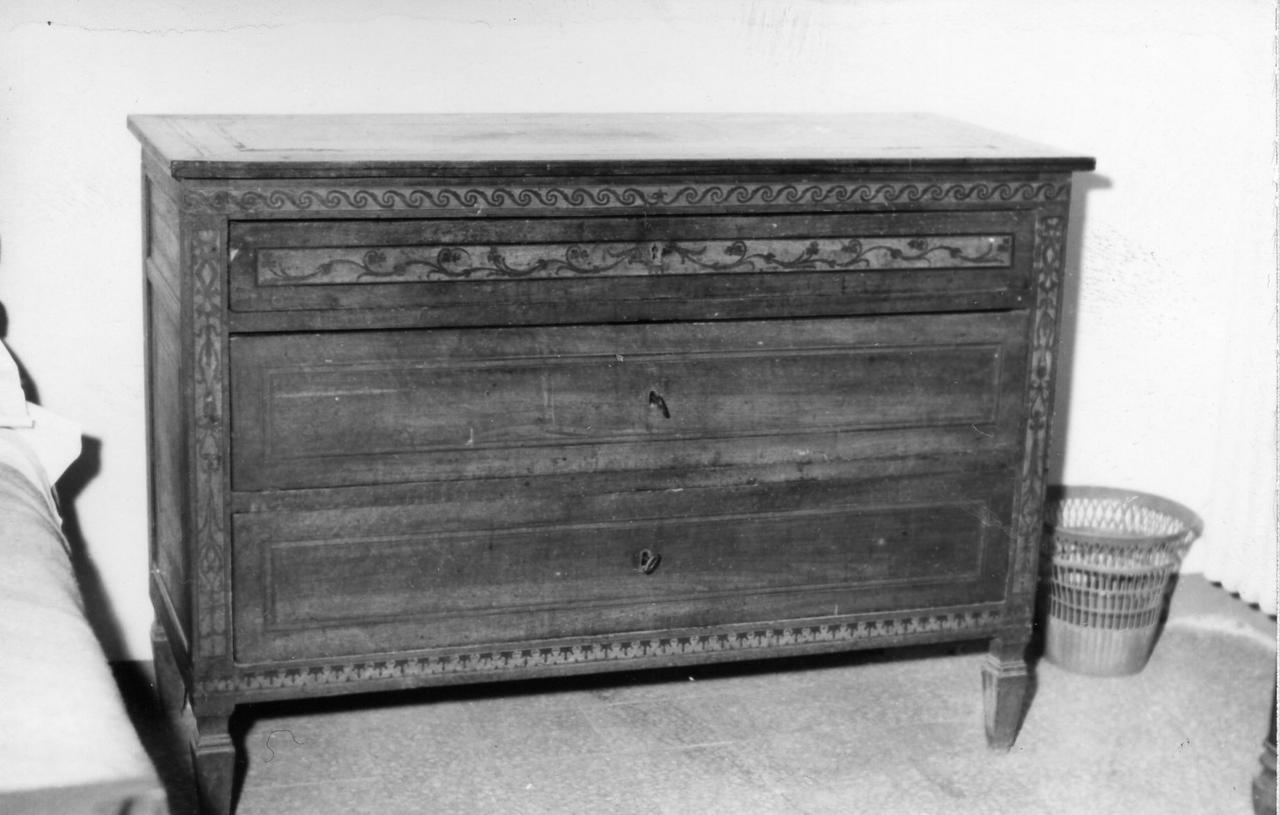 cassettone - bottega carpigiana (inizio sec. XIX)