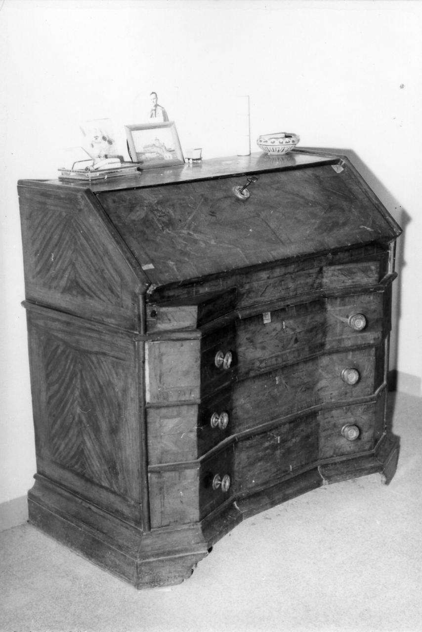 cassettone - a ribalta - bottega lombarda (fine sec. XVII)