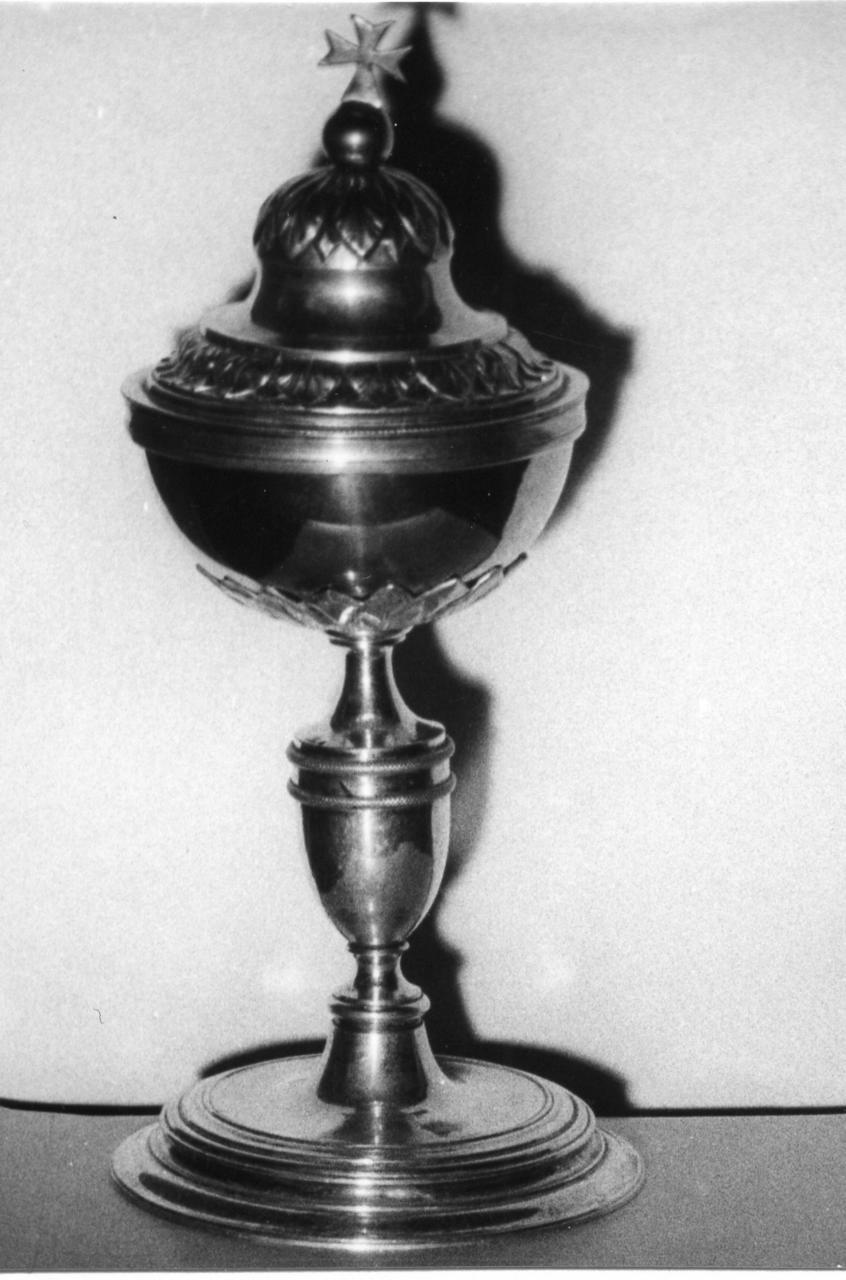 pisside - bottega italiana (inizio sec. XVIII)