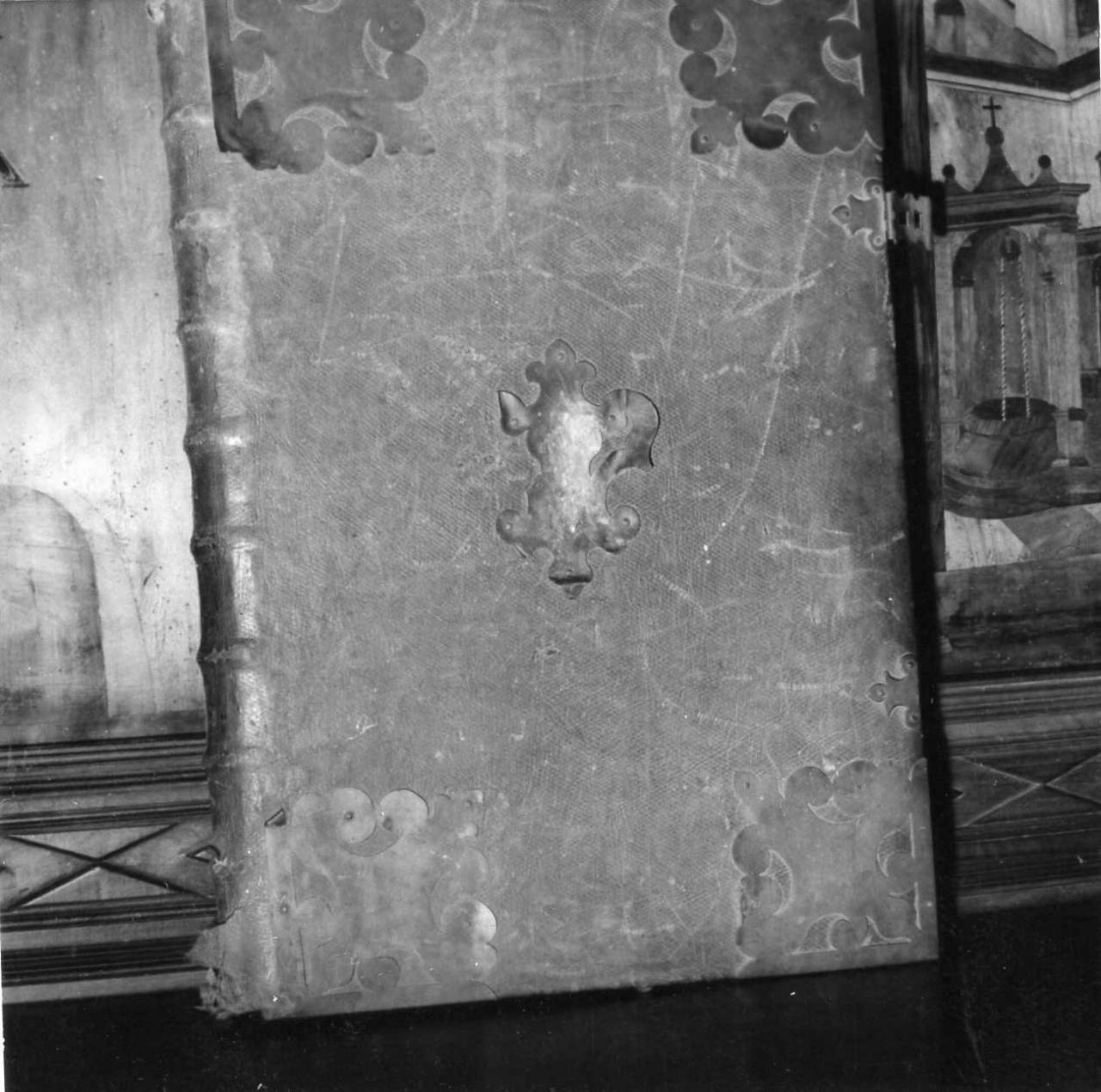 coperta di libro liturgico - bottega modenese (secondo quarto sec. XVIII)