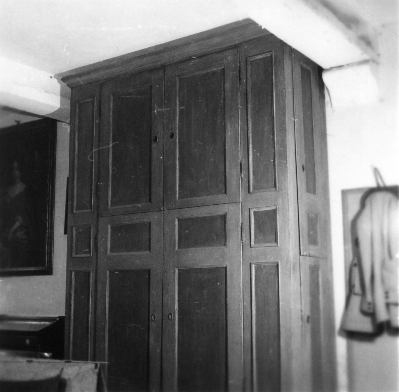 armadio - bottega modenese (prima metà sec. XIX)