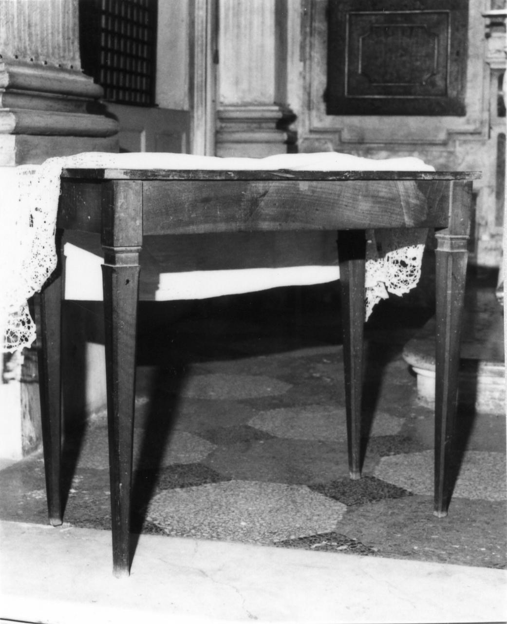 tavolino - bottega modenese (inizio sec. XIX)