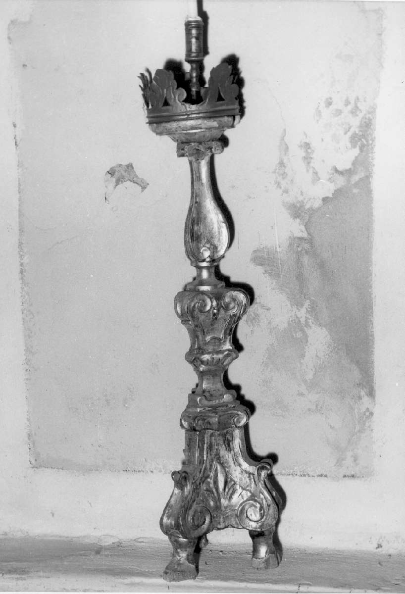 candeliere d'altare, serie - manifattura modenese (metà sec. XVIII)